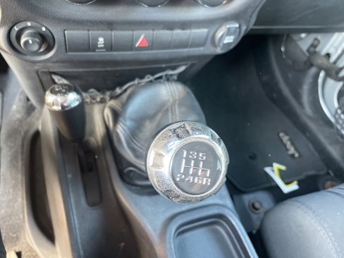 Used 2012 Jeep Wrangler Unlimited Sport image 8