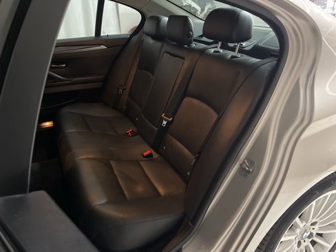 Used 2011 BMW 535i xDrive Sedan image 27