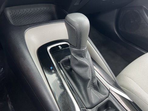 Used 2022 Toyota Corolla LE image 19