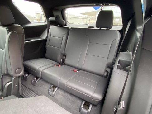 Used 2022 Chevrolet Traverse LT w/ LT Premium Package image 17