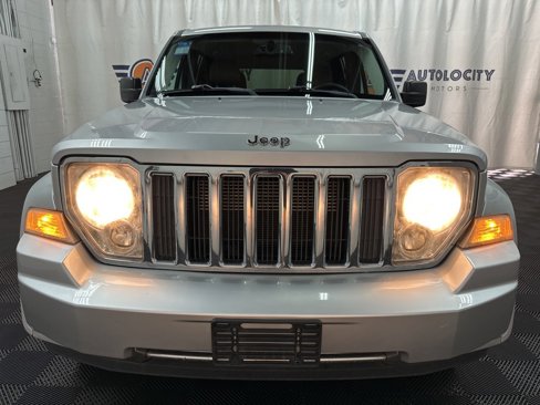 Used 2012 Jeep Liberty Limited image 3