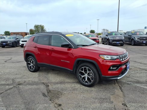 Used 2024 Jeep Compass Limited image 2
