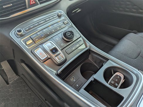 Used 2023 Hyundai Santa Fe SEL w/ Winter Weather Package image 17