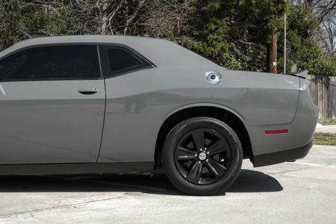 Used 2019 Dodge Challenger SXT image 13
