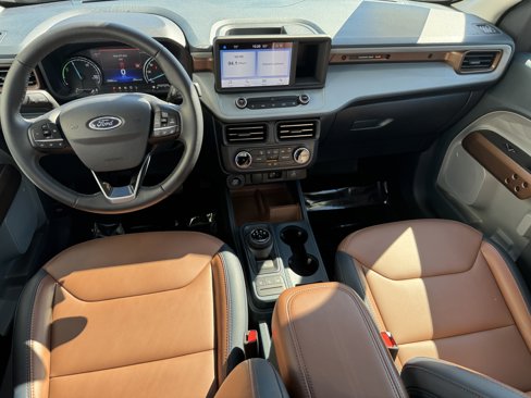 Used 2023 Ford Maverick Lariat image 12