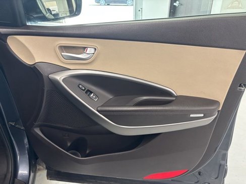 Used 2015 Hyundai Santa Fe GLS image 23