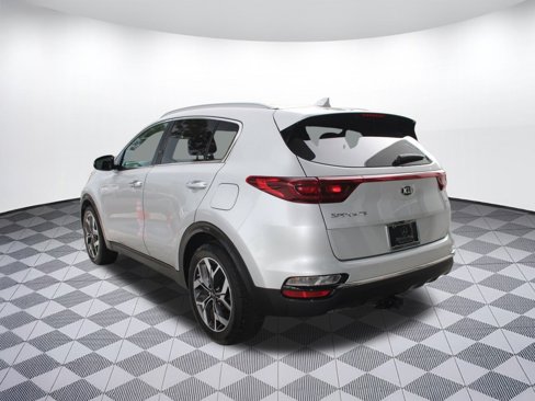 Used 2020 Kia Sportage EX image 3