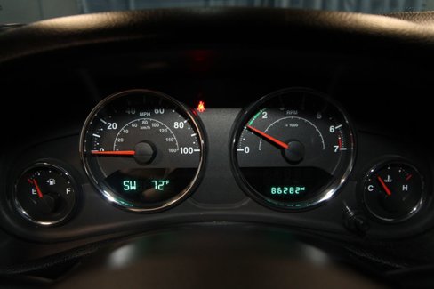 Used 2016 Jeep Wrangler Unlimited Sahara image 7