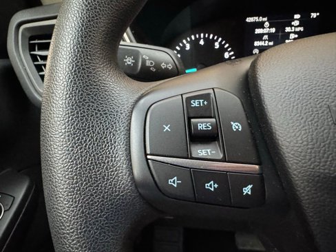 Used 2020 Ford Escape SE image 21