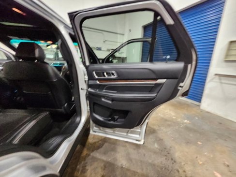 Used 2016 Ford Explorer Limited w/ Equipment Group 301A image 14