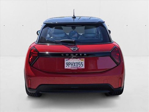 Certified 2025 MINI Cooper 2-Door Hardtop image 7