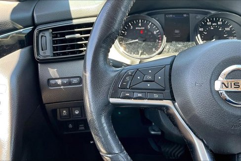 Used 2019 Nissan Rogue Sport SL image 18