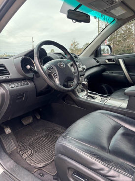 Used 2011 Toyota Highlander SE image 10
