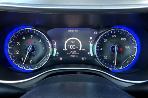 Used 2019 Chrysler Pacifica Limited image 20