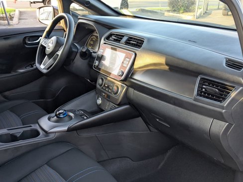 Certified 2024 Nissan Leaf S image 32