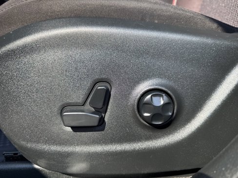 Used 2016 Jeep Cherokee 75th Anniversary image 30
