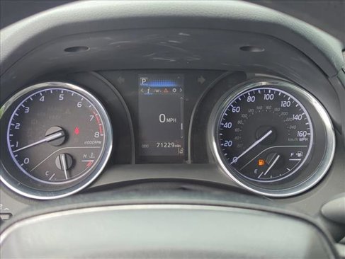 Used 2020 Toyota Camry LE image 9