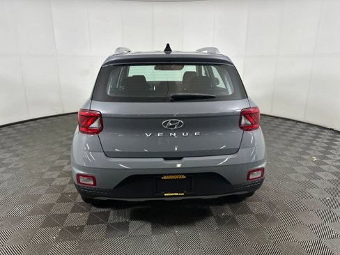 Used 2022 Hyundai Venue SEL w/ Cargo Package image 4
