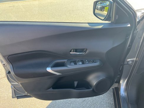 Used 2024 Nissan Kicks SV image 10