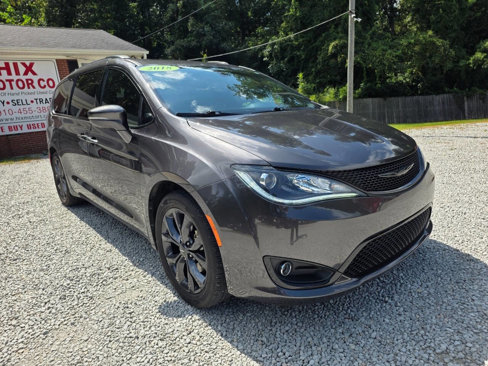 Used 2018 Chrysler Pacifica Limited w/ S Appearance Package image 7