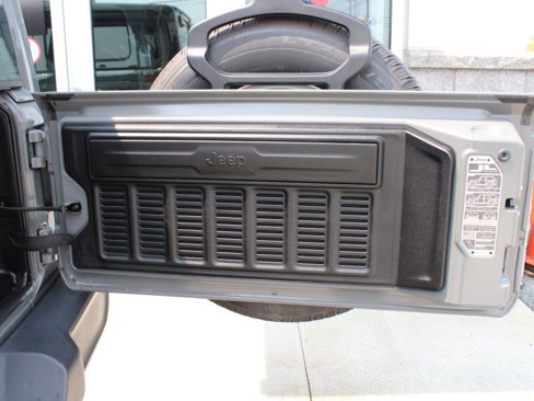 Certified 2022 Jeep Wrangler Unlimited Sport w/ Sun And Sound Package image 26