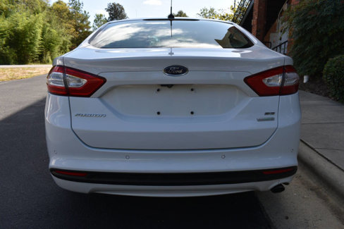 Used 2016 Ford Fusion SE w/ Equipment Group 202A image 6