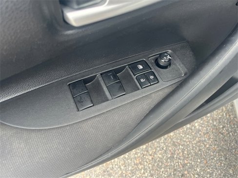 Used 2021 Toyota Corolla LE image 13