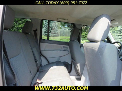 Used 2008 Jeep Liberty Sport image 27