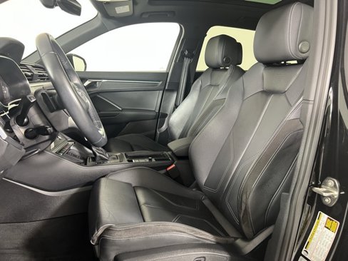 Certified 2022 Audi Q3 2.0T Premium Plus w/ Premium Plus Package image 18