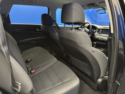 Used 2017 Kia Sorento LX w/ LX Convenience Package image 24