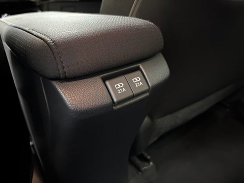 Used 2021 Toyota Prius L Eco image 33