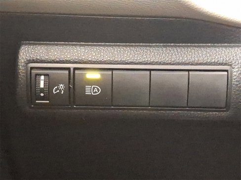 Used 2022 Toyota Corolla LE image 23