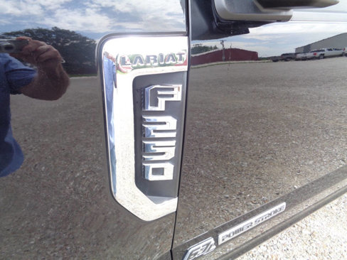 Used 2017 Ford F250 Lariat w/ Lariat Ultimate Package image 17