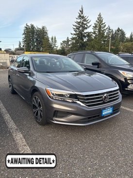 Used 2022 Volkswagen Passat 2.0T SE image 1