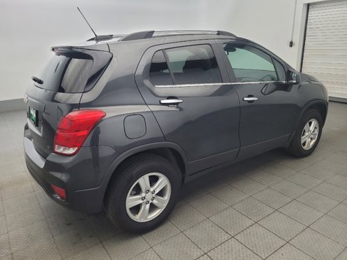 Used 2020 Chevrolet Trax LT w/ LT Convenience Package image 10