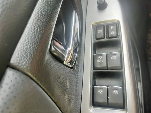 Used 2017 Subaru Crosstrek 2.0i Limited image 23