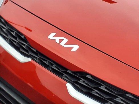 Used 2022 Kia Forte LXS w/ LXS Technology Package image 23