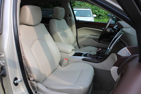 Used 2013 Cadillac SRX Luxury image 31