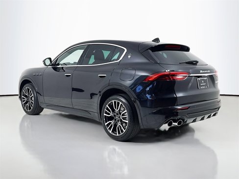 New 2025 Maserati Grecale GT image 6