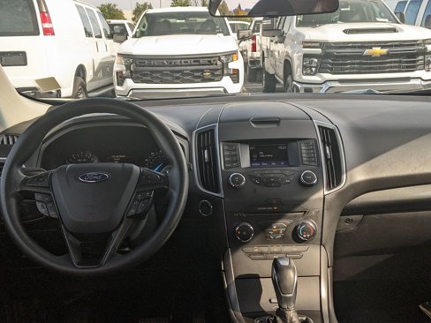 Used 2016 Ford Edge SE image 18