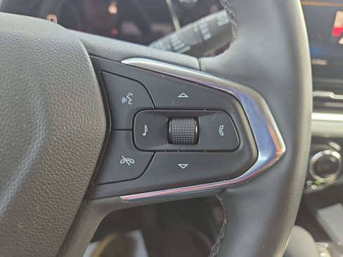 Used 2025 Chevrolet Trax LT w/ Driver Confidence Package image 19