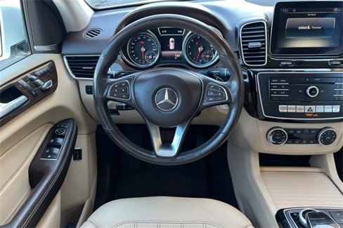 Used 2018 Mercedes-Benz GLE 350 4MATIC image 16
