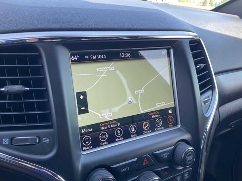 Certified 2018 Jeep Grand Cherokee Altitude image 25