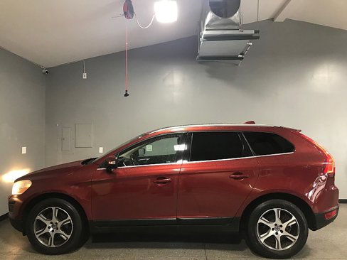 Used 2011 Volvo XC60 T6 image 6