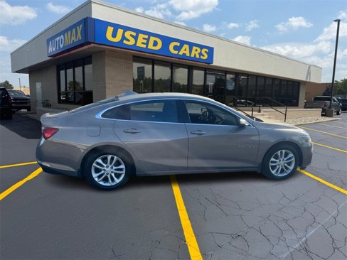 Used 2017 Chevrolet Malibu LT w/ Driver Confidence Package image 2