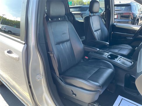 Used 2018 Dodge Grand Caravan GT image 25