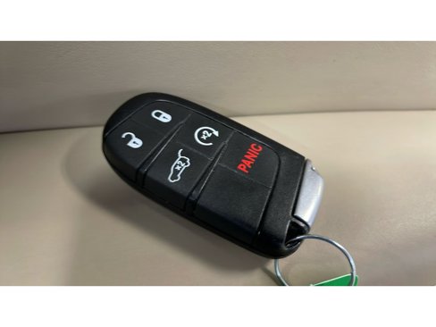 Used 2018 Jeep Grand Cherokee Overland image 18