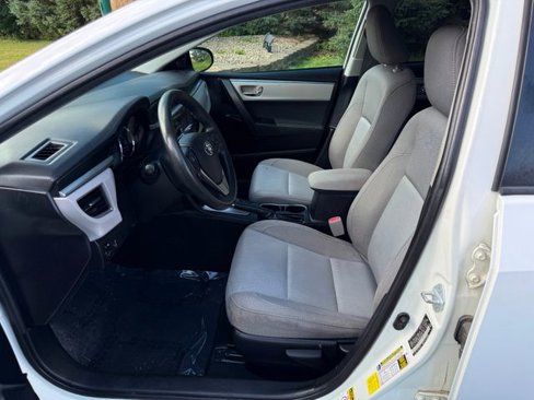 Used 2016 Toyota Corolla LE image 5