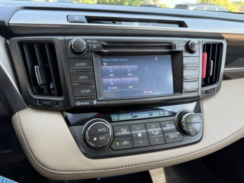 Used 2015 Toyota RAV4 XLE image 18