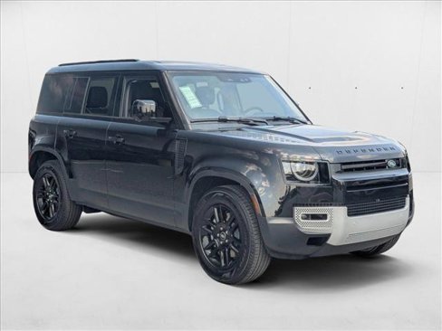 New 2025 Land Rover Defender 110 S image 7